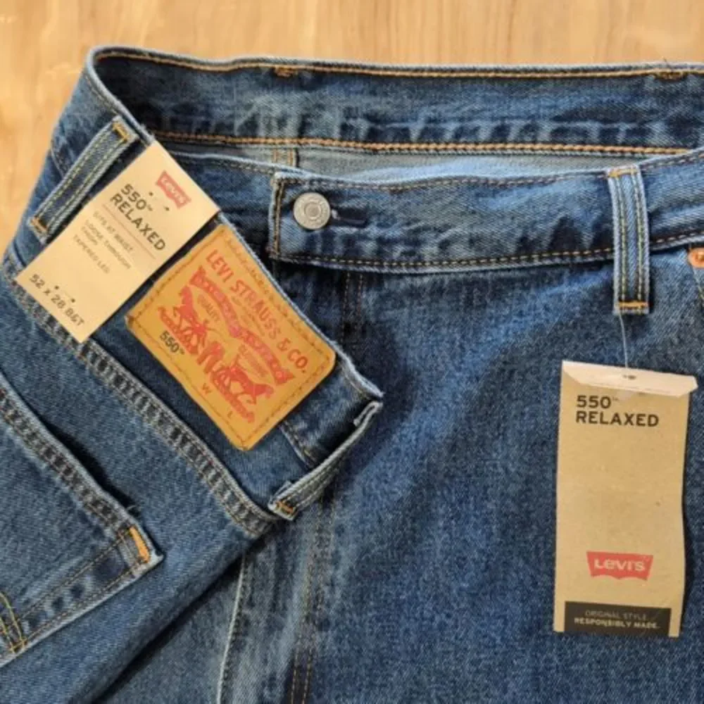 Levi Strauss 550 Men's Big/Tall 52 x 28 Relaxed Fit Tapered Leg Jeans‎ NWT!